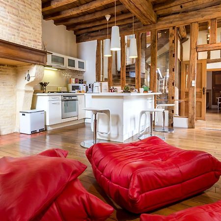 Suite Mana Ohana - Luxe Et Authenticite A 2 Pas De La Place Ducale Avec Parking Prive Charleville-Mézières エクステリア 写真