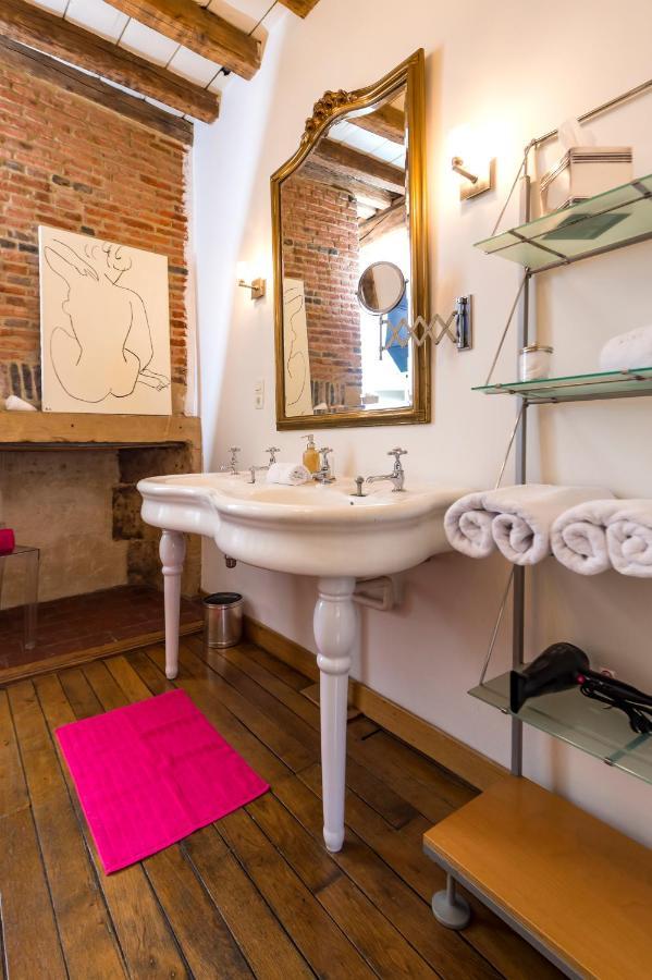 Suite Mana Ohana - Luxe Et Authenticite A 2 Pas De La Place Ducale Avec Parking Prive Charleville-Mézières エクステリア 写真