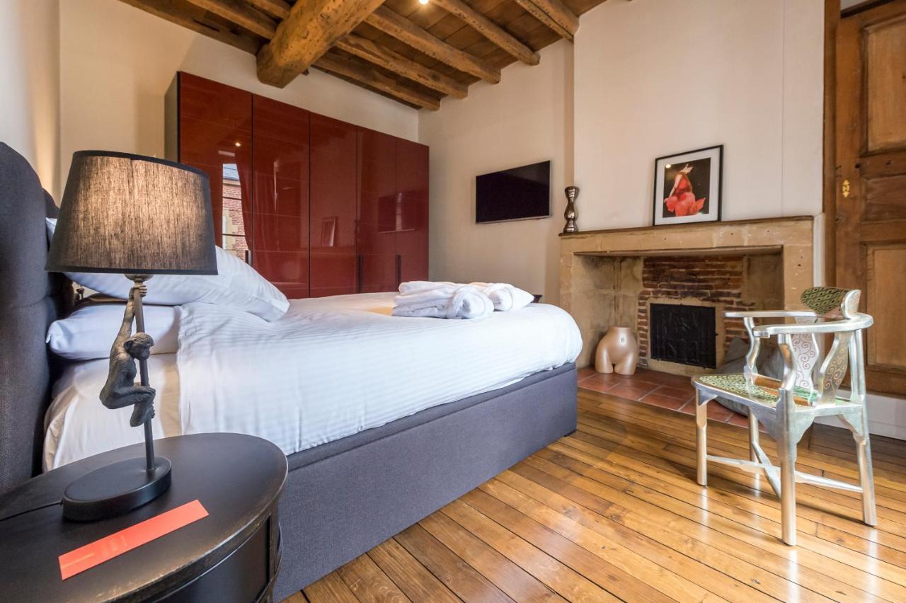 Suite Mana Ohana - Luxe Et Authenticite A 2 Pas De La Place Ducale Avec Parking Prive Charleville-Mézières エクステリア 写真