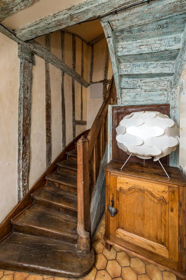Suite Mana Ohana - Luxe Et Authenticite A 2 Pas De La Place Ducale Avec Parking Prive Charleville-Mézières エクステリア 写真