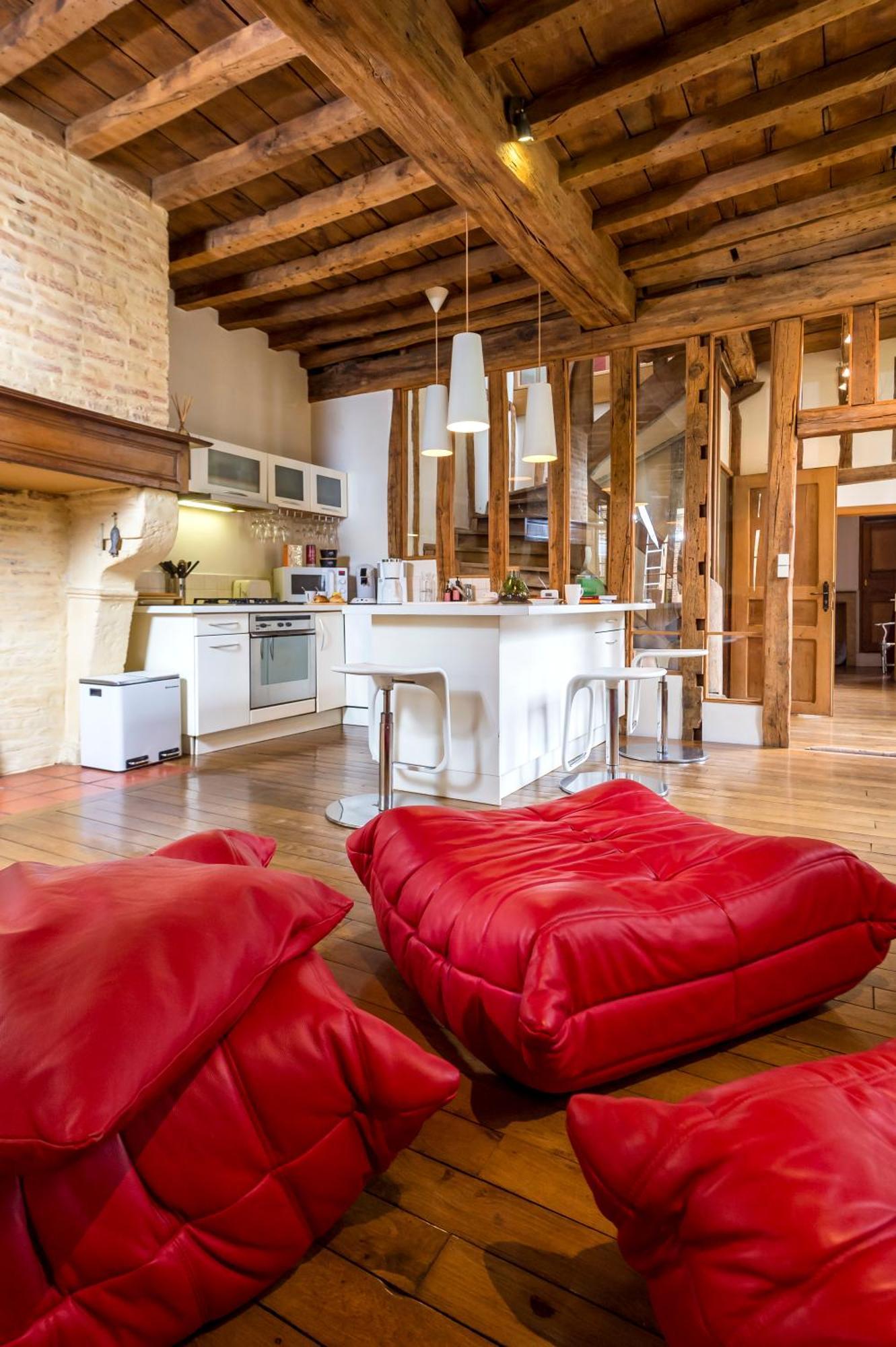 Suite Mana Ohana - Luxe Et Authenticite A 2 Pas De La Place Ducale Avec Parking Prive Charleville-Mézières エクステリア 写真